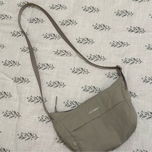 Lululemon Moon Bag (Sling Crossbody Bag 2L)